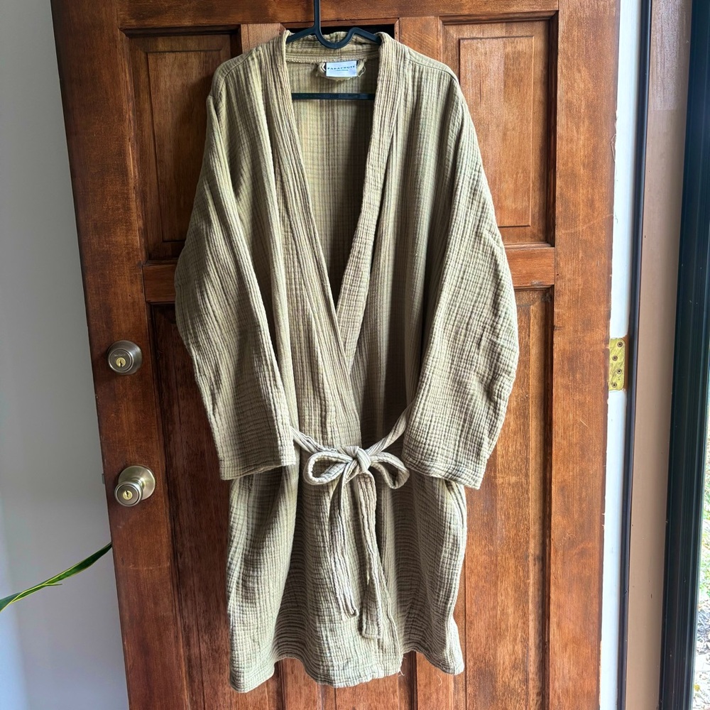 Parachute Cloud Cotton Robe in Moss